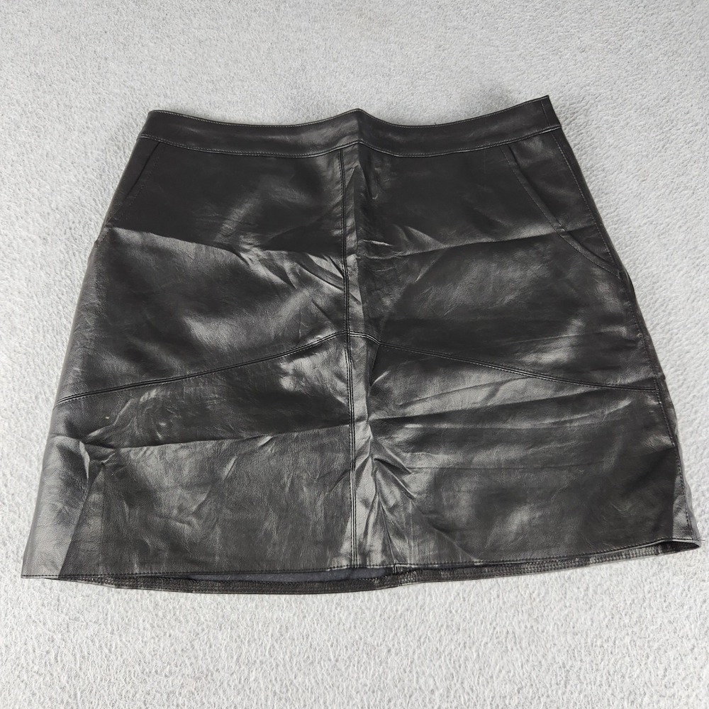 Altar'd State Mini Skirt Womens Medium Black Pockets Modern Low Waist Back Zip